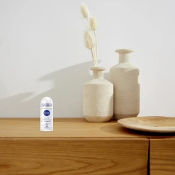 NIVEA Anti-Transpirant Roll-on Pure & Sensitive -Dresdner Essenz shop MAM 8419559 SHOP IMAGE 1.4